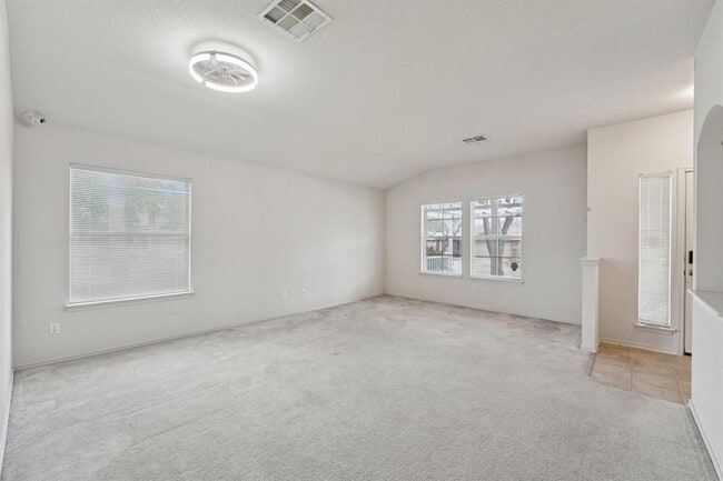 1724 Darjeeling Dr