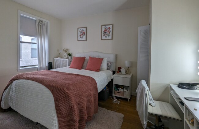 Photo - 3-Bed with 1.5 Bath * Packard's Corner *