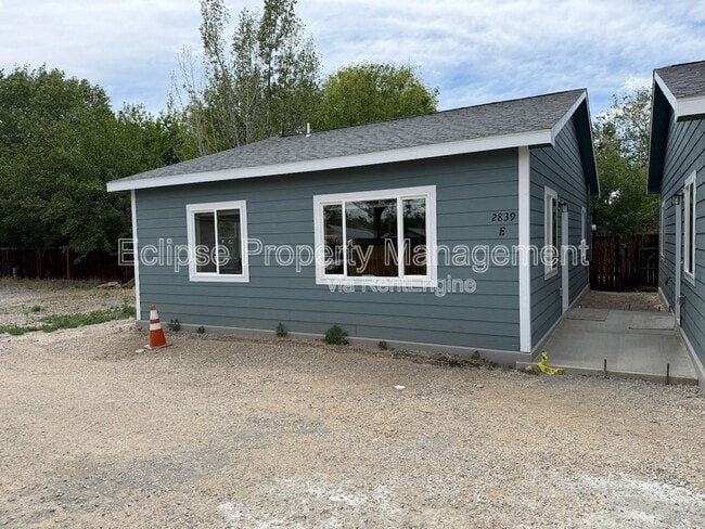 Photo - 2839 Elm Ave