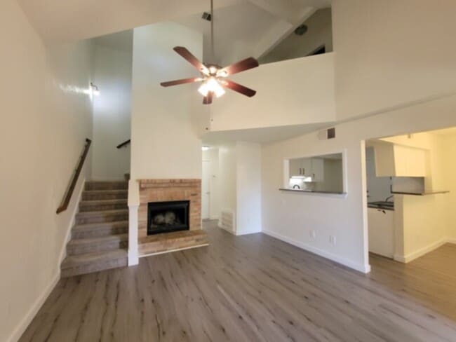 Photo - 10652 Hamlin Dr