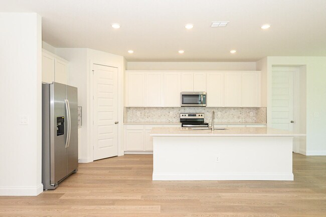 Photo - 9062 Dahlia Cir