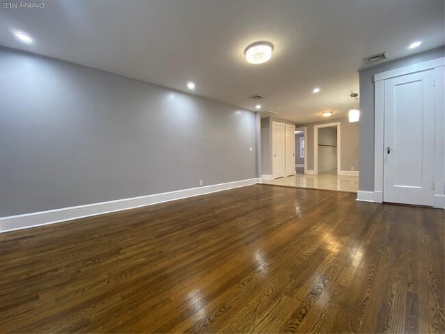 Photo - 27 Grand Blvd Unit B