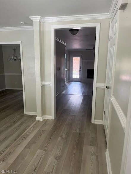 Photo - 1002 Colonial Meadows Way