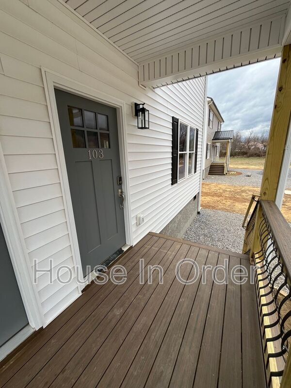 Photo - 111 Stone Dr
