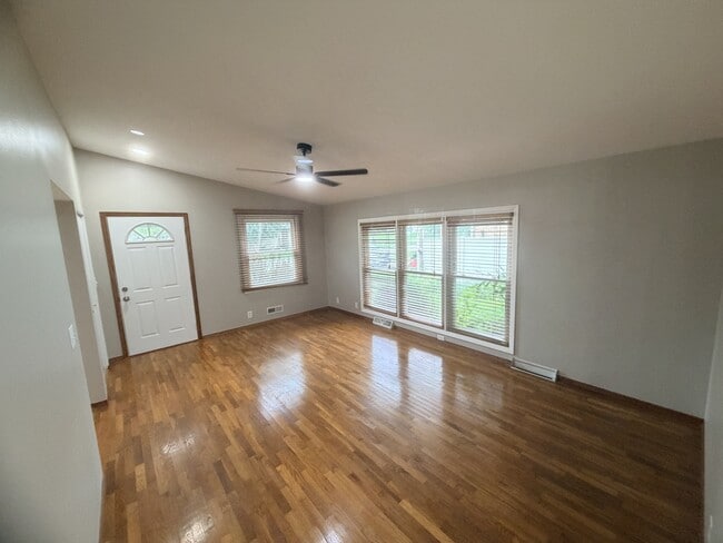 Photo - 12 Heiser Dr