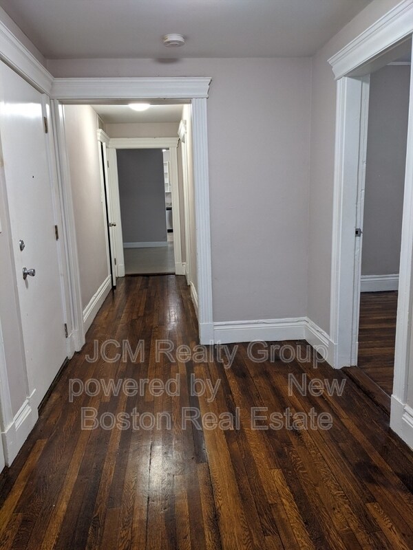 Photo - 44 Waverly St Unit -6 / 3rd Floor