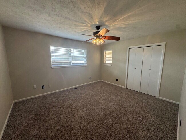 Photo - 4702 31st St