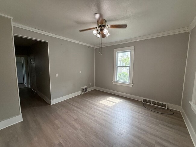Photo - Spacious 4-Bedroom Home Close to Campus