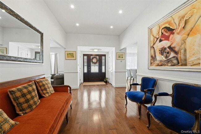 Photo - 280 Terry Rd