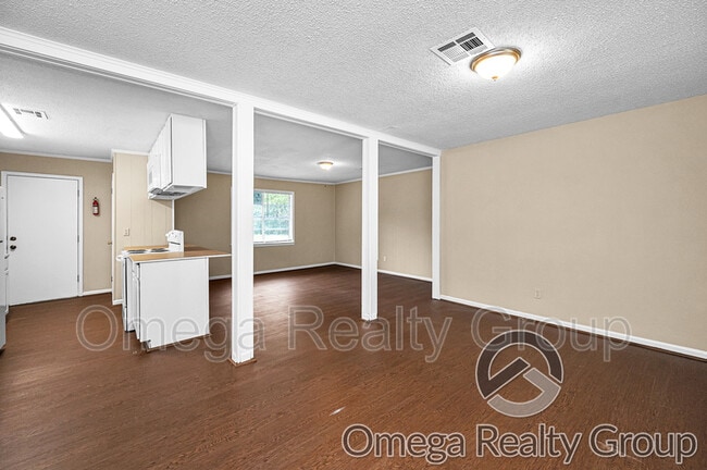 Photo - 217 Clubview Dr