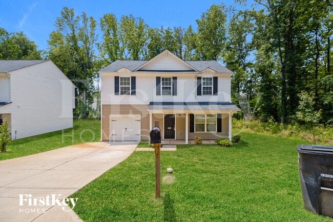 Building Photo - 4019 Maderia Dr NW