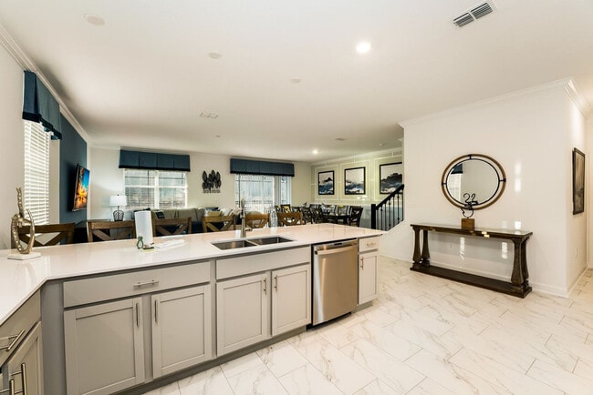 Photo - 2936 Penelope Loop Unit SI ID1611003P