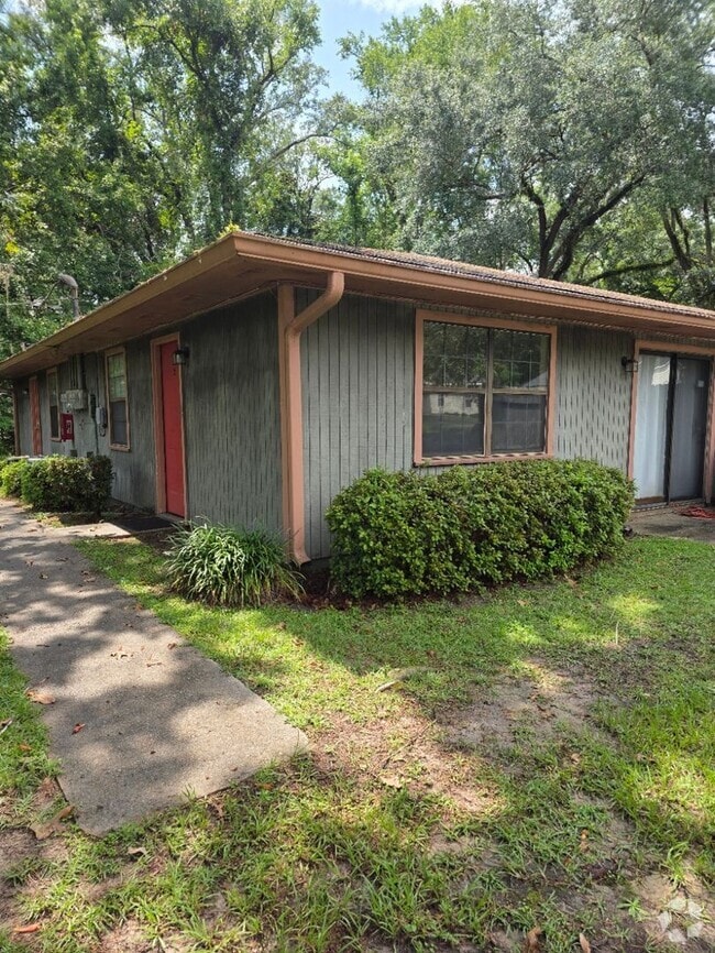Building Photo - 1489 Hampton Pl Unit 1489 Hampton Place  #2 Rental