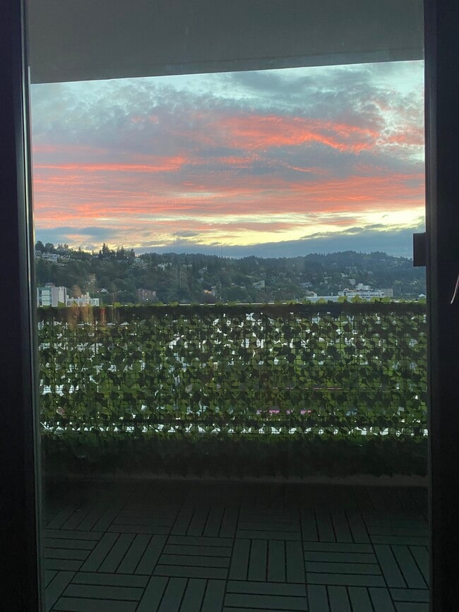 Photo - 255 SW Harrison St