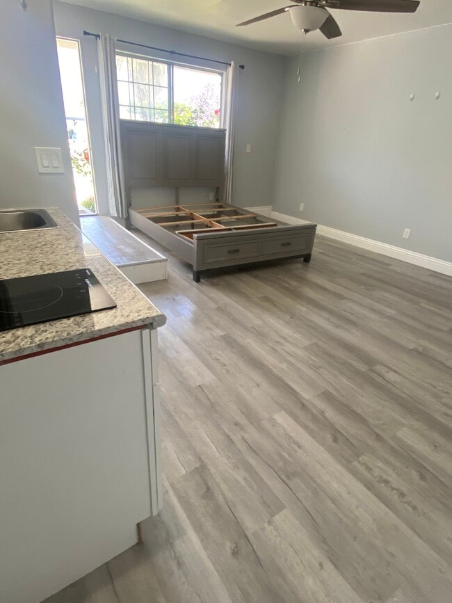 Building Photo - 7914 Malvern Ave