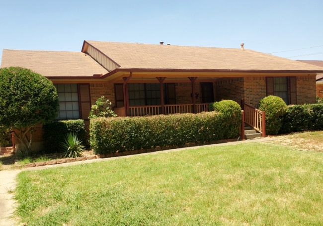 Building Photo - 11031 Genetta Dr Rental