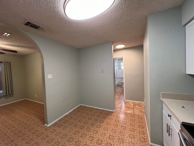 Photo - 4553 Hachar Ln