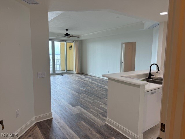 Photo - 2743 First St Unidad 2001