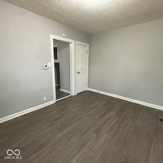 Photo - 1910 Southeastern Ave