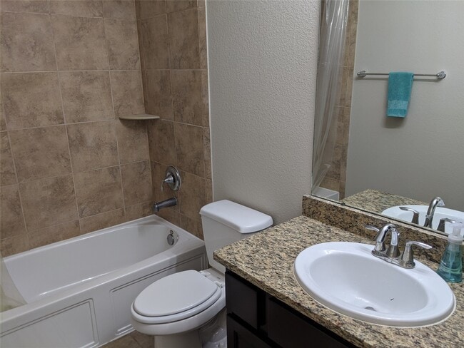 Photo - 114 N Heritage Mill Cir