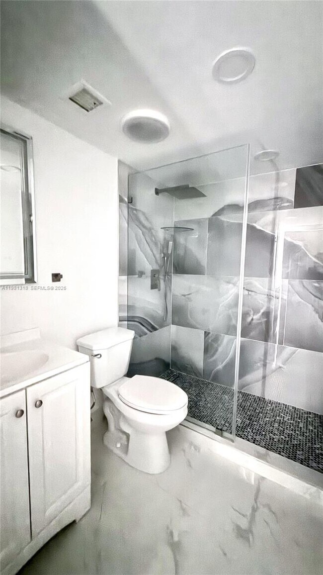 Photo - 4174 Inverrary Dr Unit 402