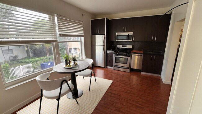 Photo - 1320 Drexel Ave Unit 208