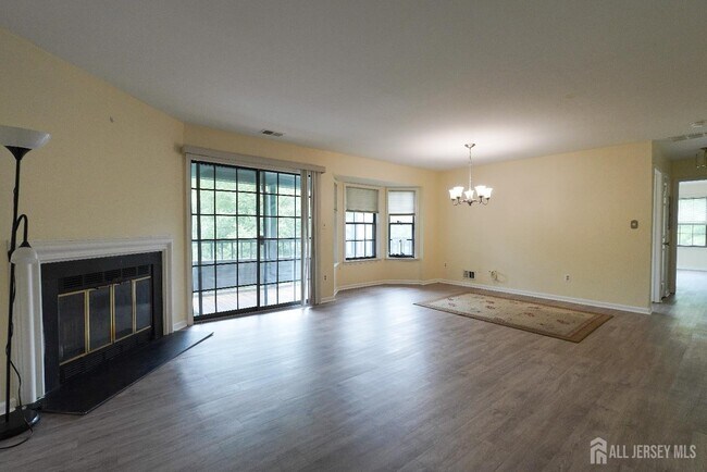 Photo - 809 Woodhaven Dr