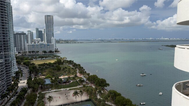 Photo - 1717 N Bayshore Dr Unit A-2638