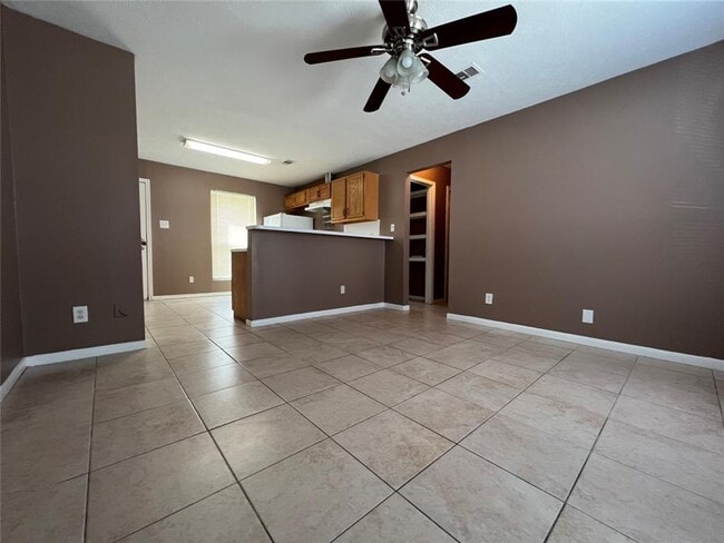 Photo - 3-Bedroom, 2-Bathroom Duplex in A Convenie...