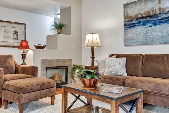 Photo - 900 S Meadows Pkwy Unit 1914