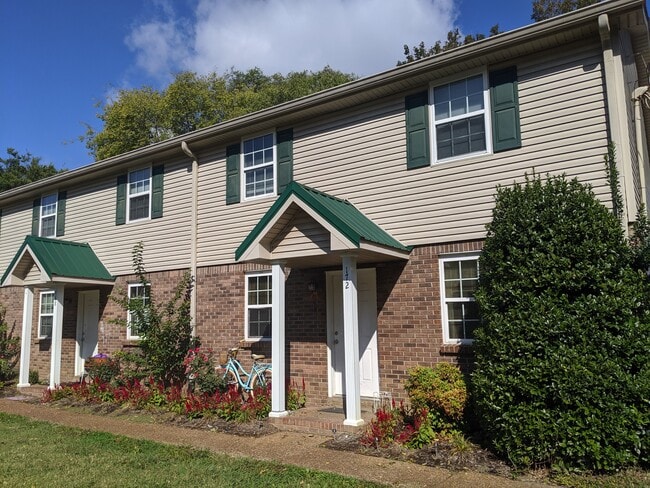 Building Photo - Central Drive Apartments Unit 164