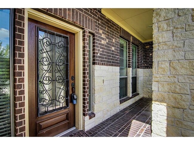 Photo - 10207 White Pines Dr