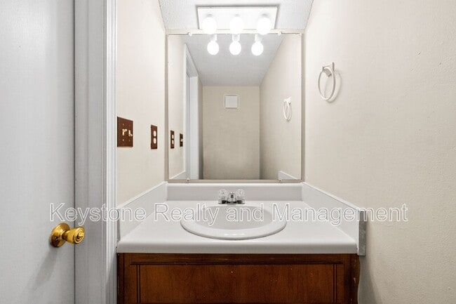 Photo - 1630 Baltimore Dr Unit 1630-A Baltimore