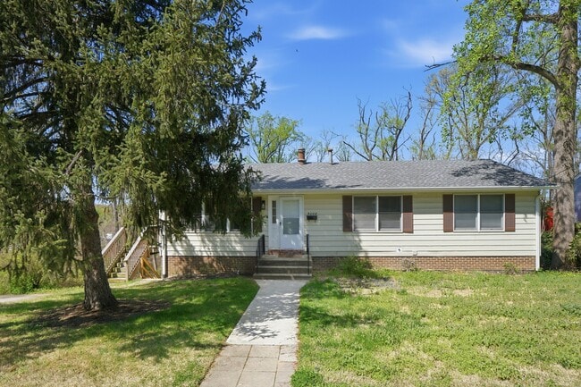 Building Photo - 9008 Autoville Dr