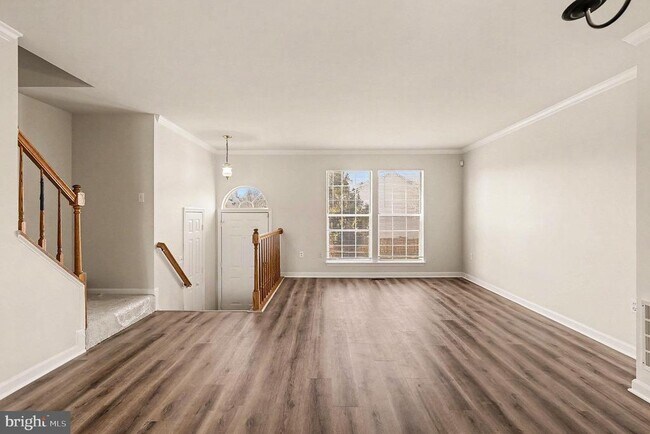 Photo - 203 Knollwood Ct