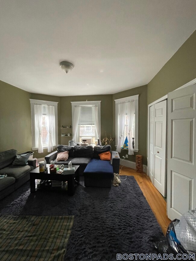 Photo - 4 Litchfield St Unit 2