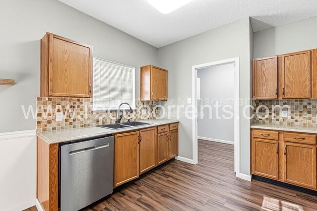 Photo - 603 Clear Creek Dr