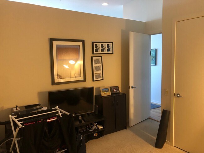 Photo - 500 W Superior St Unit 1804