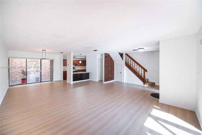 Photo - 6845 NW 169th St