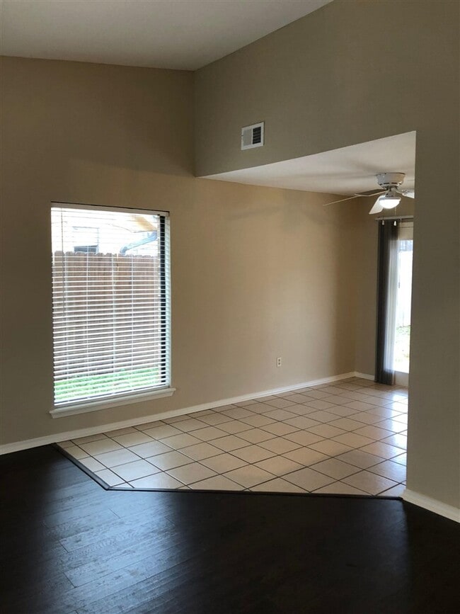 Photo - 1405 SE Hillcrest Ave