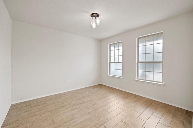 Photo - 11804 Eragon Dr