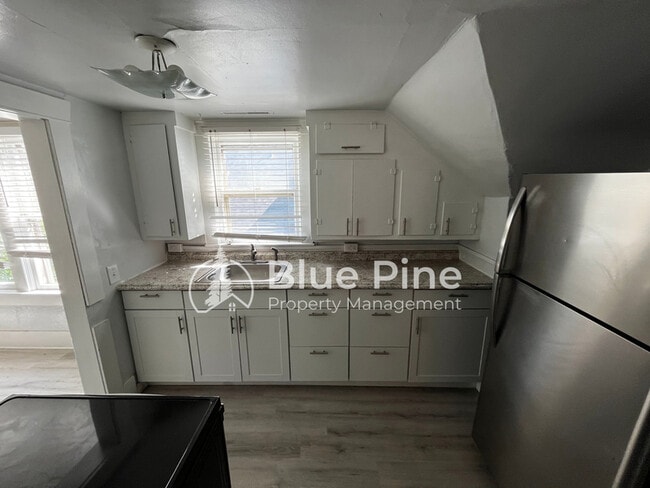 Photo - 252 N Shilling Ave Unit 4