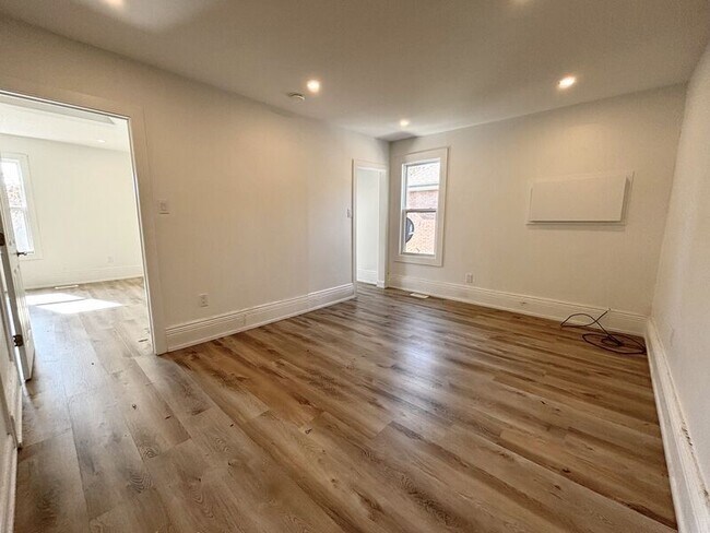 Photo - 26 Cayuga St Unit B