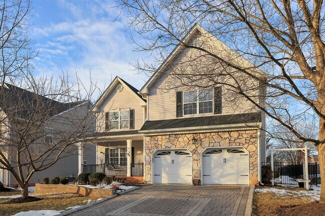 Photo - 35 Reinhart Way