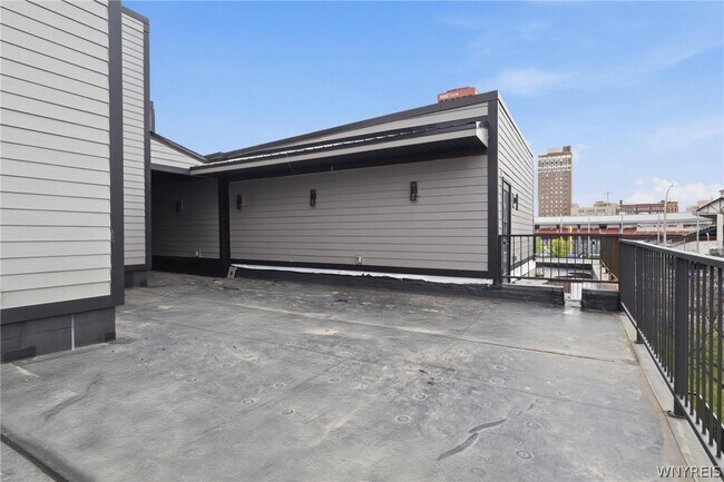 Photo - 136 Seneca St