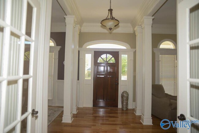 Photo - 7304 Ferncliffe Dr SE