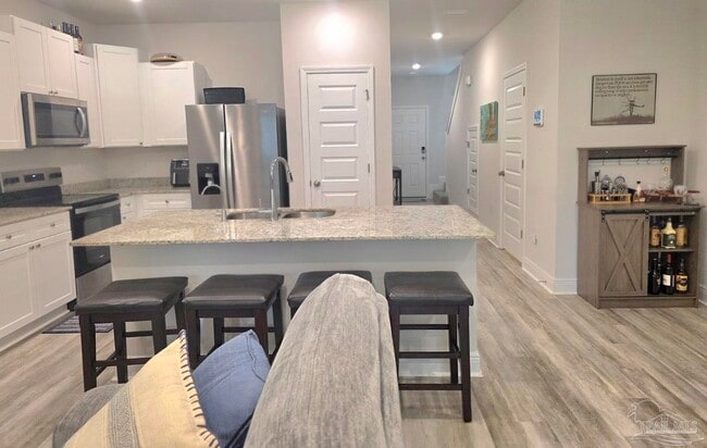 Photo - 7158 Village Ln