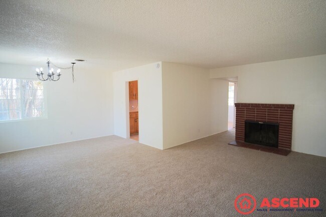 Photo - Darling Home in East Bakersfield!