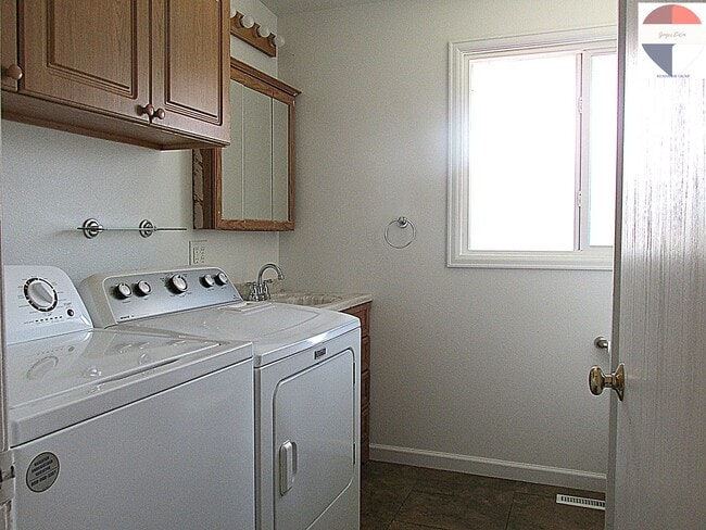 Photo - 2925 Windsor Pl