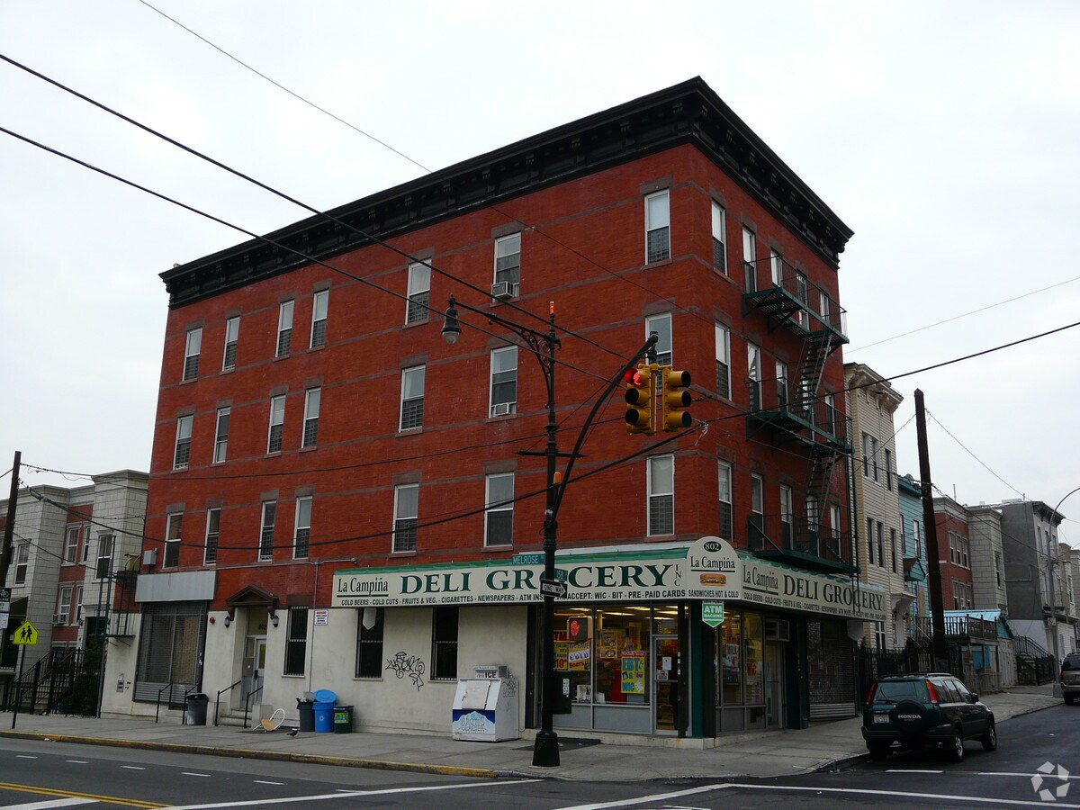 Photo - 802 Melrose Ave